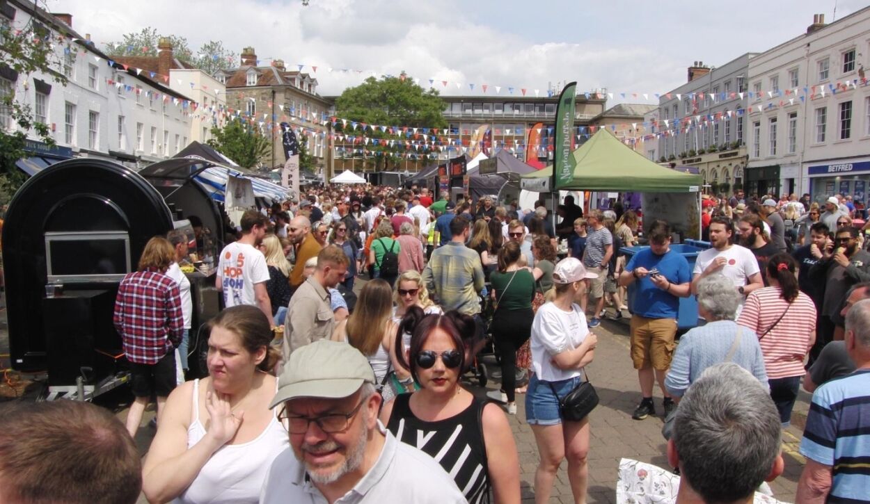 Crowds flock to Warwick for foodie delights at the annual food festival